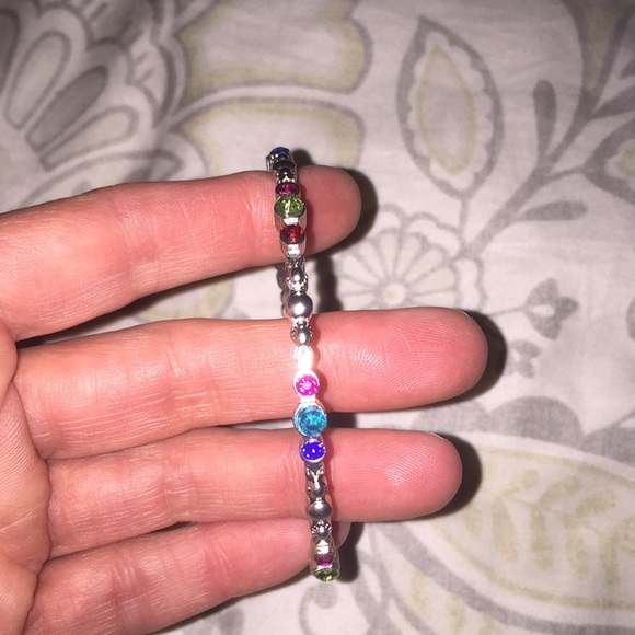 Jewelry - Fun costume bangle with pretty multicolored gems